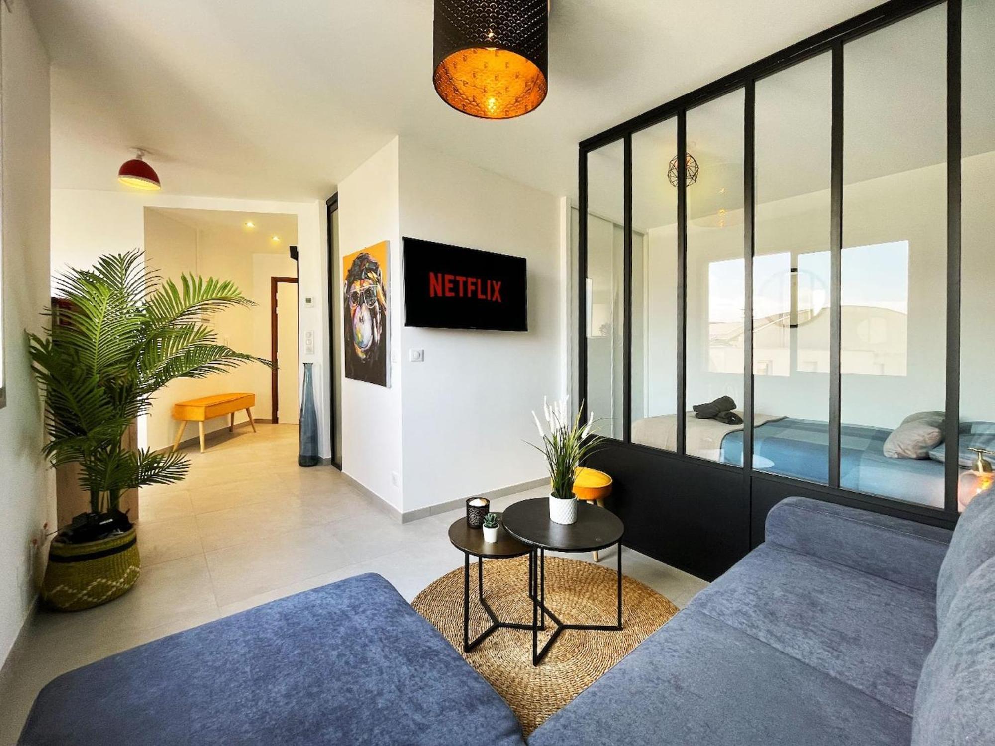 HOMEY SUPERCHILL - Appartement moderne et tout équipé - Netflix et WiFi inclus - Situé en Hyper-centre - Proche Genève Annemasse Exterior foto